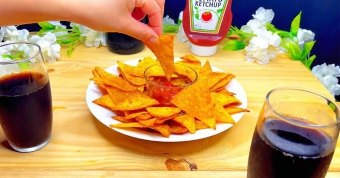 Lanches: Doritos Caseiros Fáceis e Rápidos: O Snack Perfeito Direto da Sua Cozinha