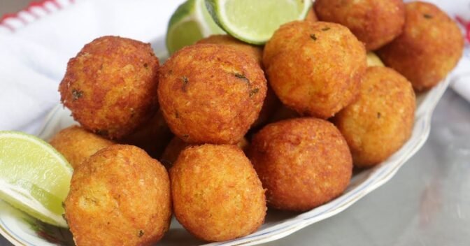 Salgados: Bolinho de batatinha com frango é a prova de que simplicidade e sabor podem andar de mãos dadas, assado, frito ou na fritadeira elétrica