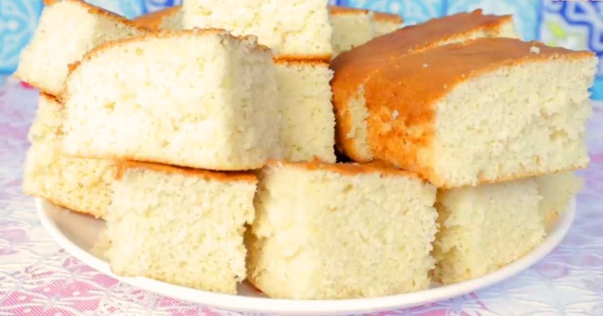 “Bolo de Nada” não tem nada de ruim, é sem sabor específico, mas é o básico que sempre funciona, fofinho e gostoso 