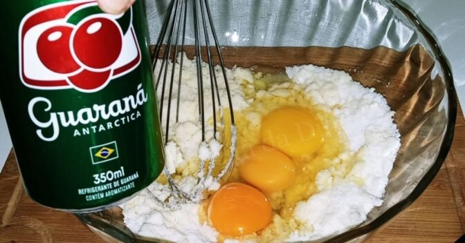 Bolos: Bolo de guaraná fica fofinho e é uma excelente forma de trazer um sabor único e refrescante para um clássico da confeitaria