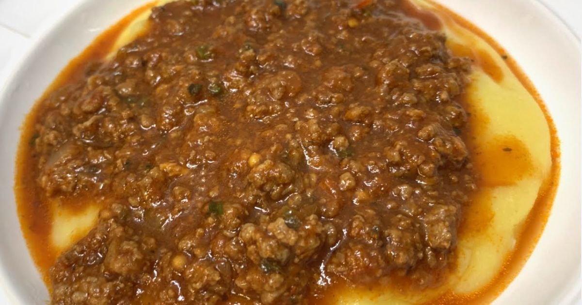 Sobremesas: Polenta com carne moída é o sustento que satisfaz com simplicidade e riqueza de sabor 