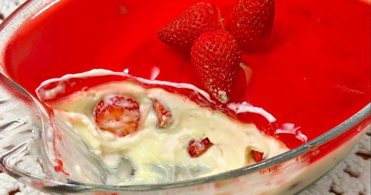 Creme de Ninho com morangos é uma daquelas receitas que ganha o coração com sua simplicidade 