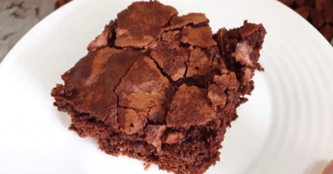 Bolos: Bolo Brownie de Chocolate: Receita Simples e Deliciosa no Liquidificador