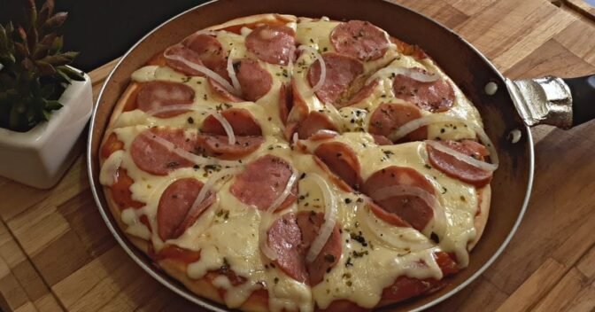 Lanches: Pizza de Frigideira com 3 Ingredientes