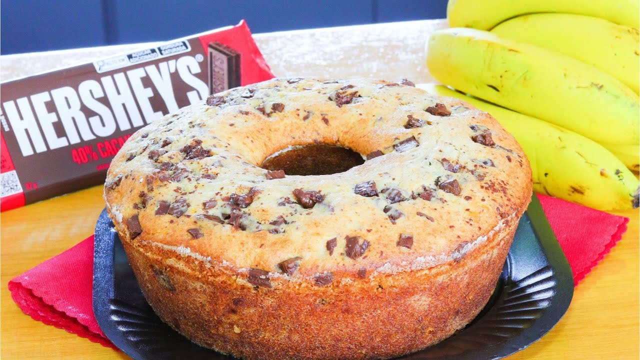 BOLO DE BANANA COM CHOCOLATE DIFERENTE DE TODOS QUE VOCÊ JÁ COMEU 