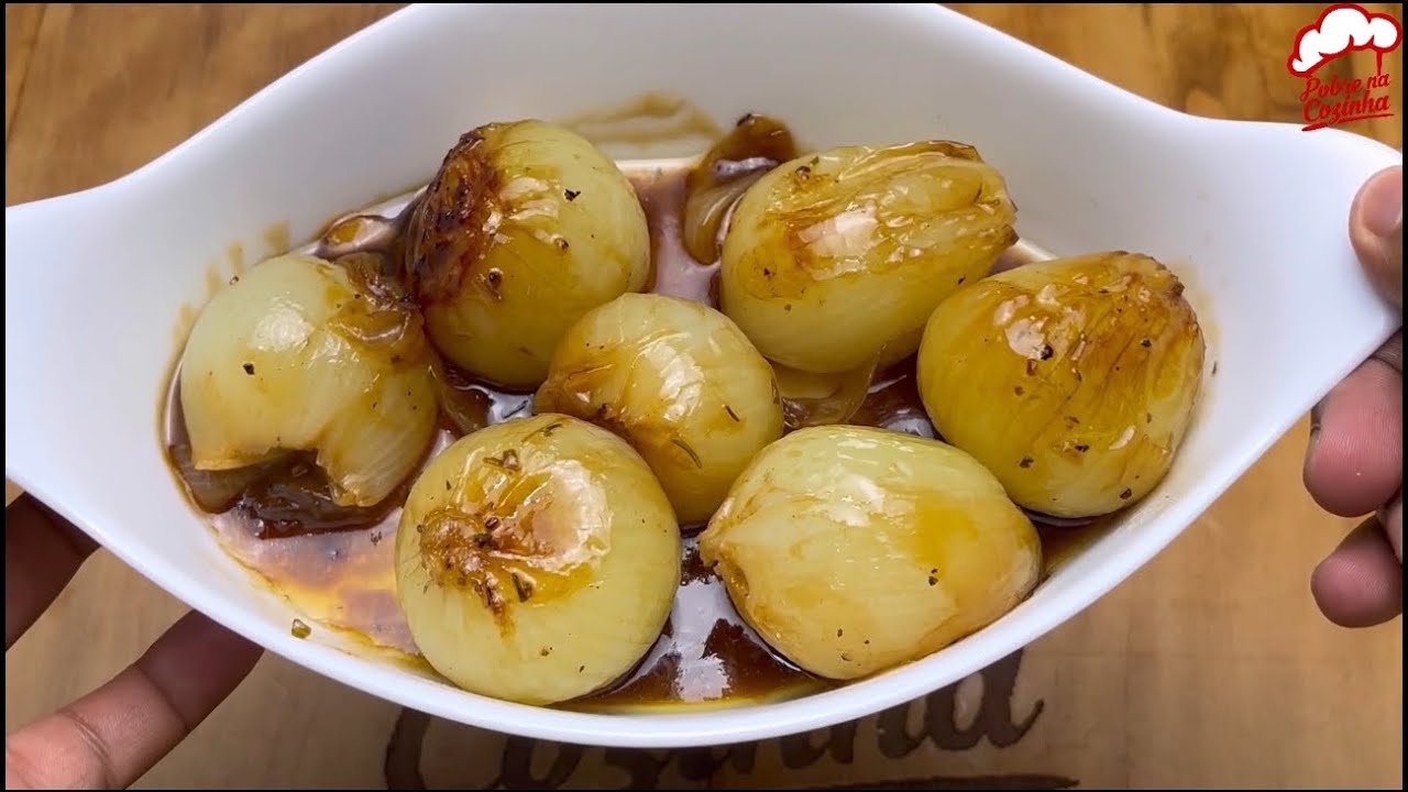 Depois de fazer cebola assim, você não vai querer mais comer de outro jeito 