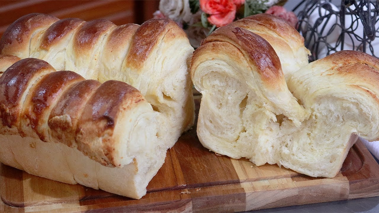 PÃO DE MANTEIGA QUE COM SORTE SOBRA PARA O DIA SEGUINTE 