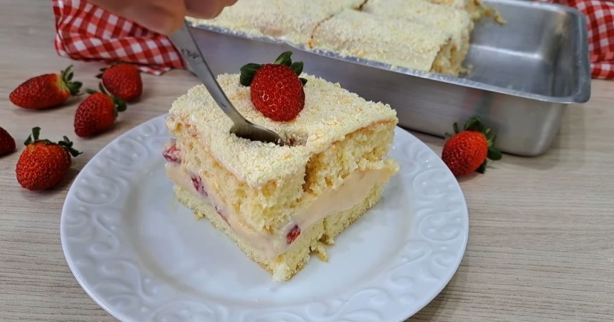 Descubra a Deliciosa Combinação de Morango e Chocolate Branco em um Bolo Gelado