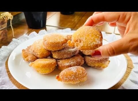 Lanches: Aprenda como fazer bolinho de chuva